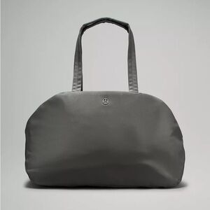 BRAND NEW LULULEMON GO GETTER BAG 2.0 - GREY SAGE - 25L